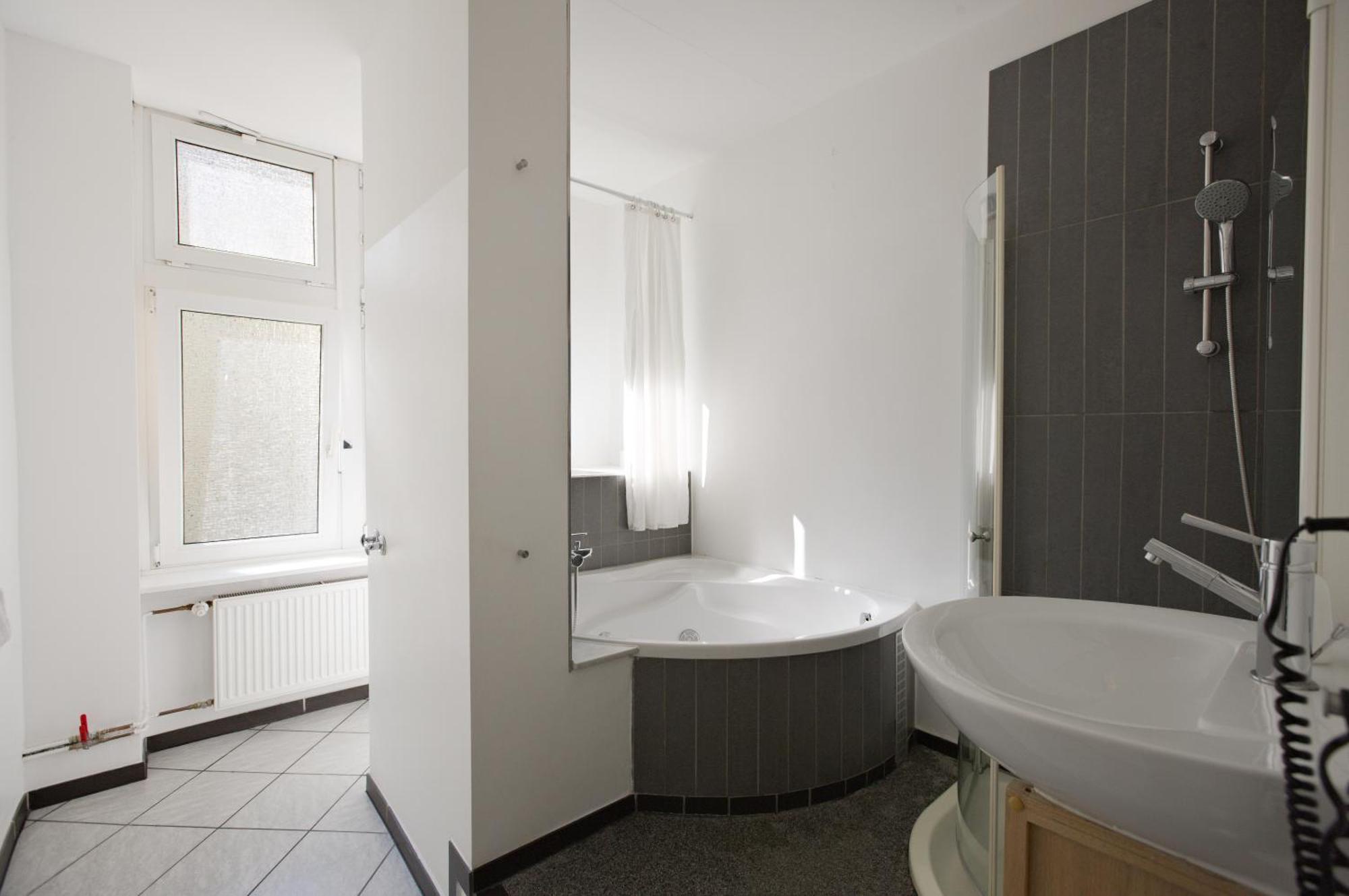 Elegante Altbauwohnung Berlino Esterno foto