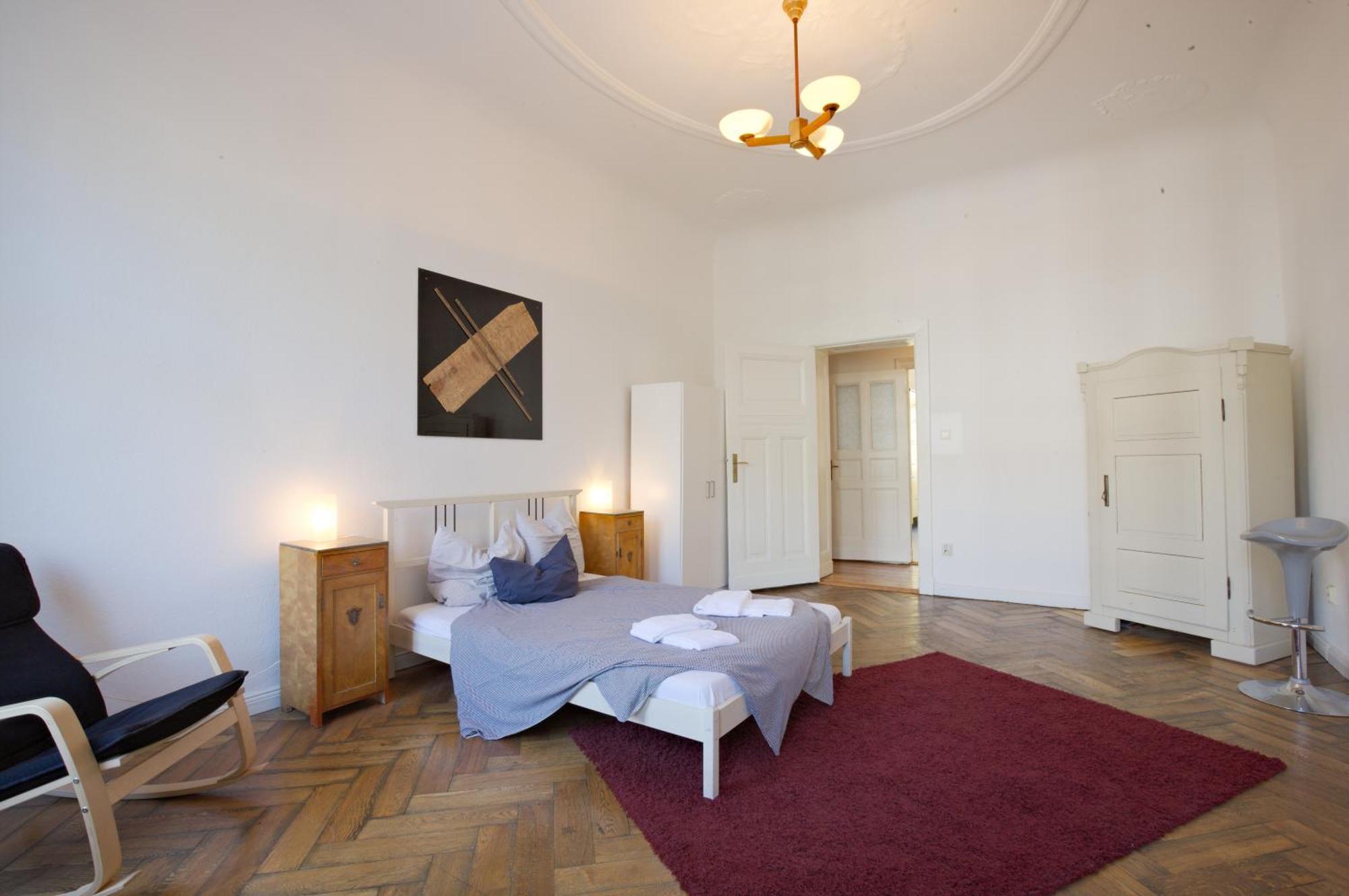 Elegante Altbauwohnung Berlino Esterno foto