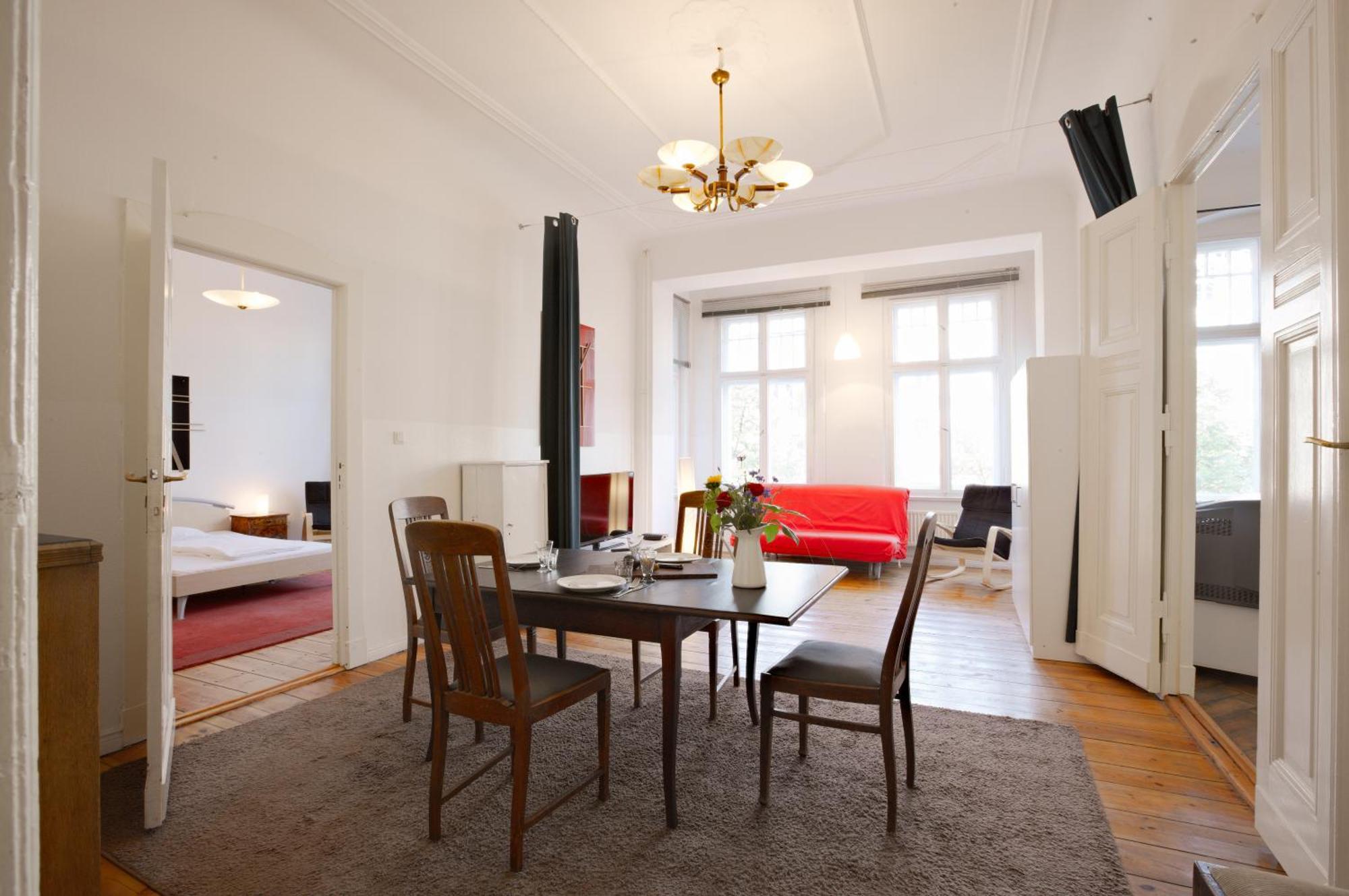 Elegante Altbauwohnung Berlino Esterno foto